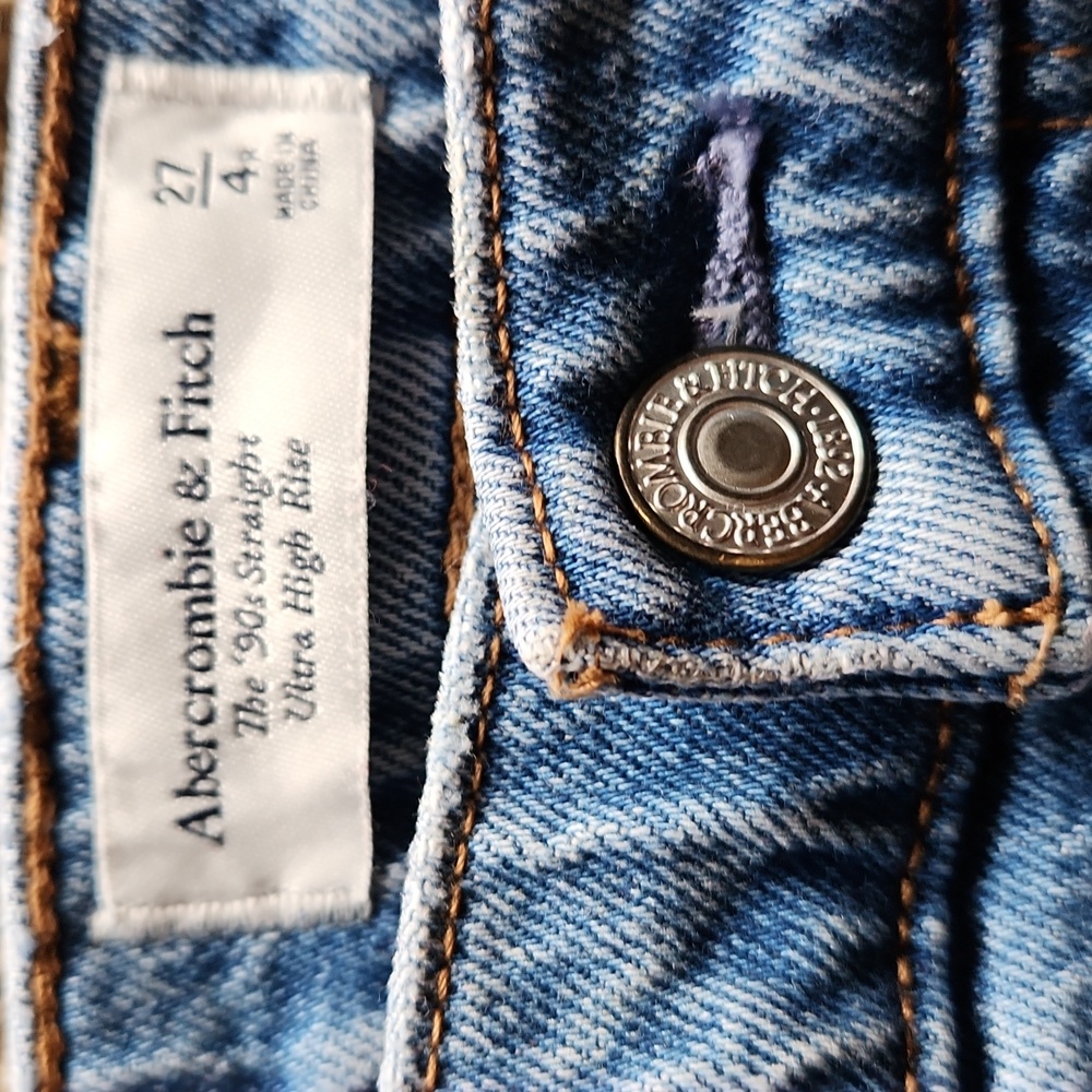 Abercrombie & Fitch ulta high rise straight distressed womans size 4 jeans - Picture 4 of 12